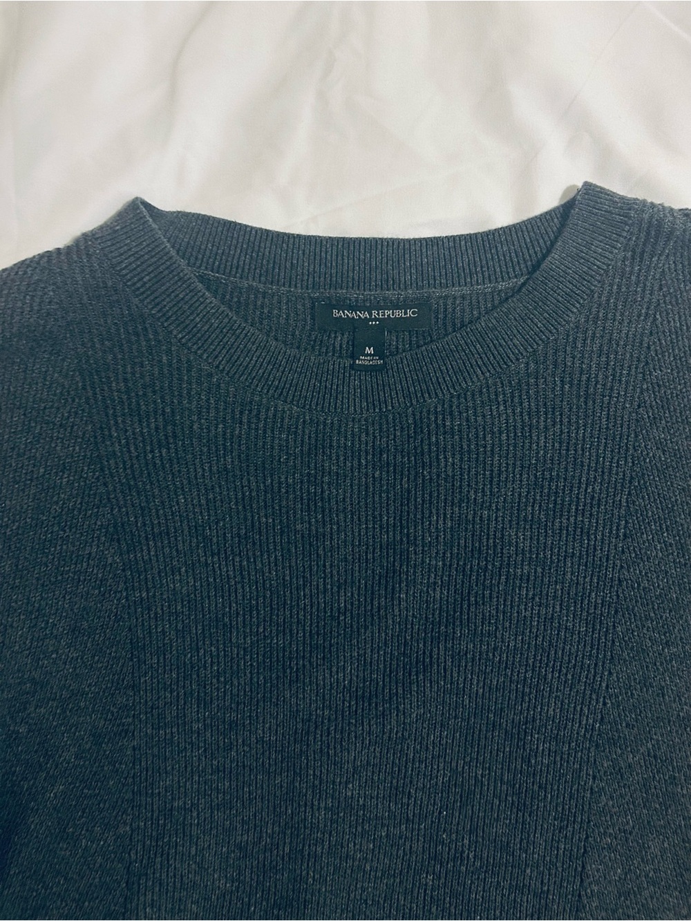 Banana Republic Women’s Charcoal Color Ribbed Crewneck Sweater - Size M